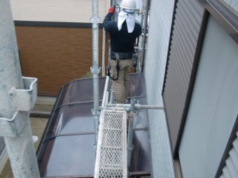 岸和田市尾生町の足場設置