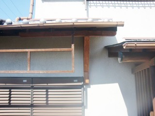 岸和田市東ヶ丘町の庇補強前