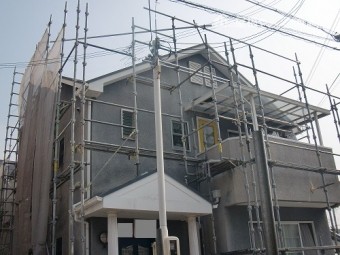 泉佐野市俵屋で遮熱塗料での屋根塗装着工
