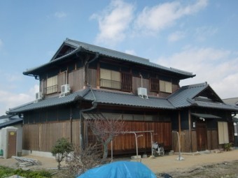 岸和田市東大路町の淡路産特上和瓦の屋根の葺き替え