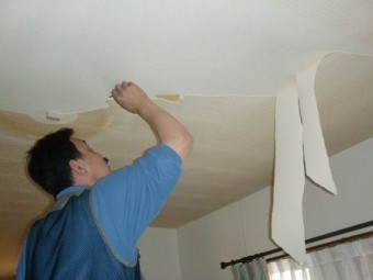 岸和田市真上町の外壁塗装と屋根塗装と同時にクロス貼替
