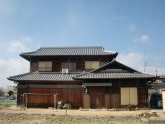 岸和田市東大路町の淡路産特上和瓦の屋根の葺き替え