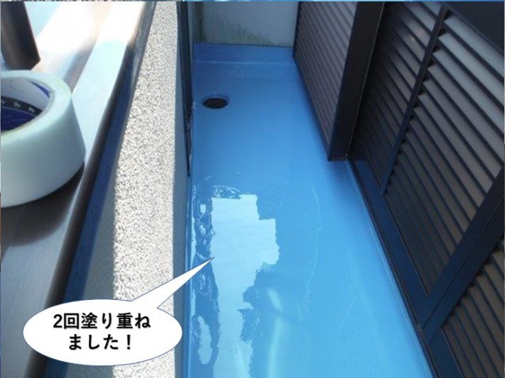 和泉市のベランダにウレタン樹脂を2回塗り重ねました