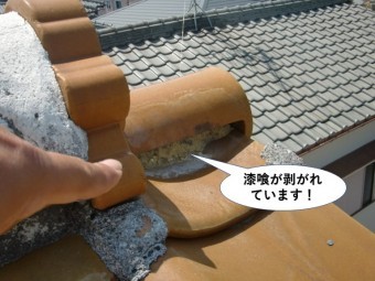 泉佐野市の漆喰が剥がれています