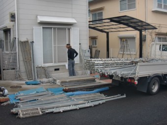 岸和田市下松町の塗装の足場設置