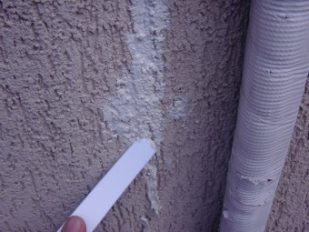 岸和田市西之内町のコーキングヘラ押さえ