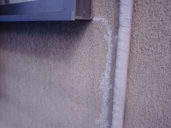 岸和田市西之内町の外壁パネルのクラック・浮き補修完了