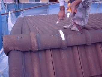 岸和田市西之内町のセメント瓦の屋根塗装