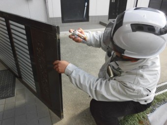 岸和田市の玄関引き戸のコマ調整