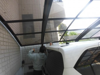 河内長野市のカーポートの屋根パネル採寸