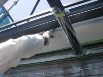 忠岡町の鼻隠しも塗装します