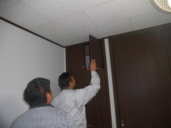岸和田市の雨漏りの現地調査