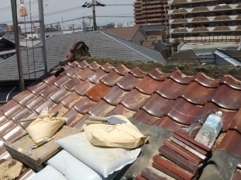 岸和田市作才町の棟土積みです!