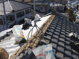 岸和田市の棟の瓦解体