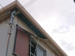 岸和田市の強風で外れた軒天