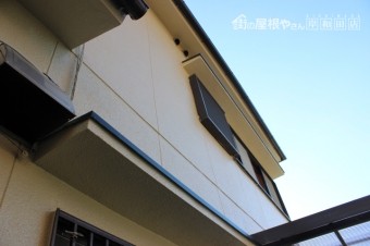 岸和田市のピカピカの外壁です