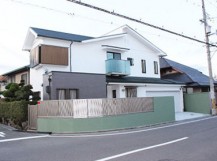 岸和田市上松町のアーバントーンが映える外壁塗装