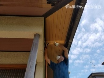 泉南市男里の劣化が激しい軒天井修理工事