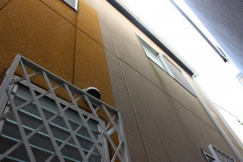 貝塚市の外壁の雨染み現況