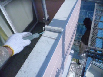 岸和田市下松町のベランダの手すり塗装