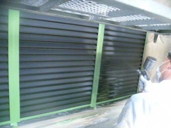 貝塚市の雨戸塗装