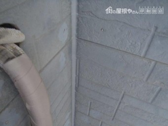 泉佐野市のシーリングをヘラで押さえて打ち替え完了