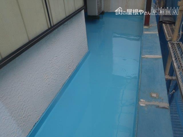 岸和田市のベランダにウレタン樹脂塗布完了
