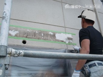 岸和田市大沢町の復旧した庇の塗装工事 3日目