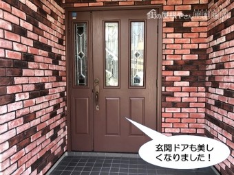 和泉市の玄関ドアも美しく