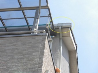 岸和田市門前町の雨樋水漏れ確認