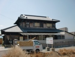 岸和田市東大路町の淡路産特上和瓦の屋根の葺き替え 現況