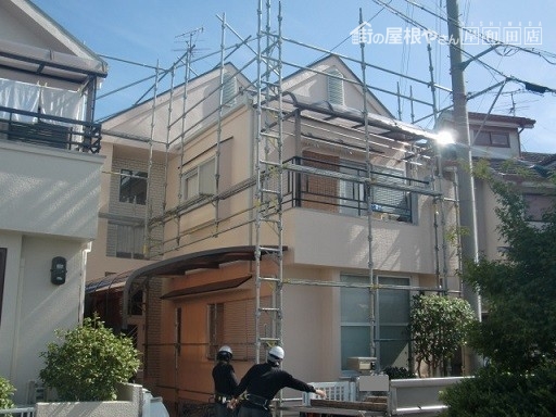 岸和田市極楽寺町の足場撤去と塀の塗装