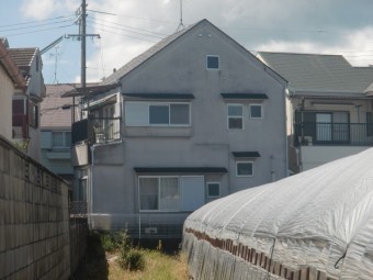 岸和田市極楽寺町でのカビ除去もした外壁と屋根塗装裏側現況