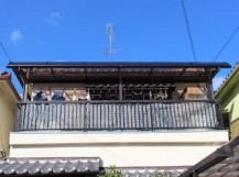 岸和田市箕土路町のベランダテラス屋根入替工事で雨漏り解消