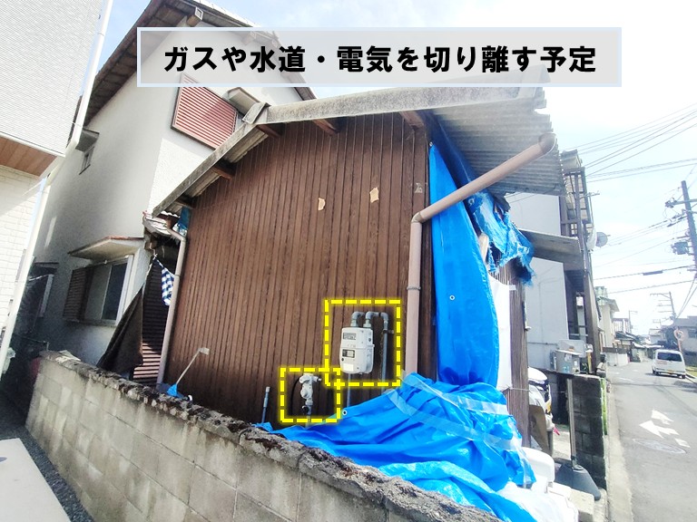 貝塚市で劣化した物置小屋の現場調査、解体・・処分工事のご相談 