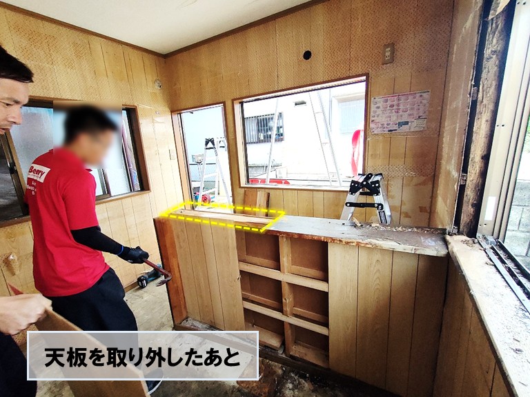 貝塚市の木造の物置小屋解体！門柱・伸縮ゲートも撤去した施工事例 約 
