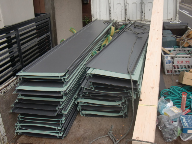泉北郡忠岡町の屋根材・ガルバリウム鋼板