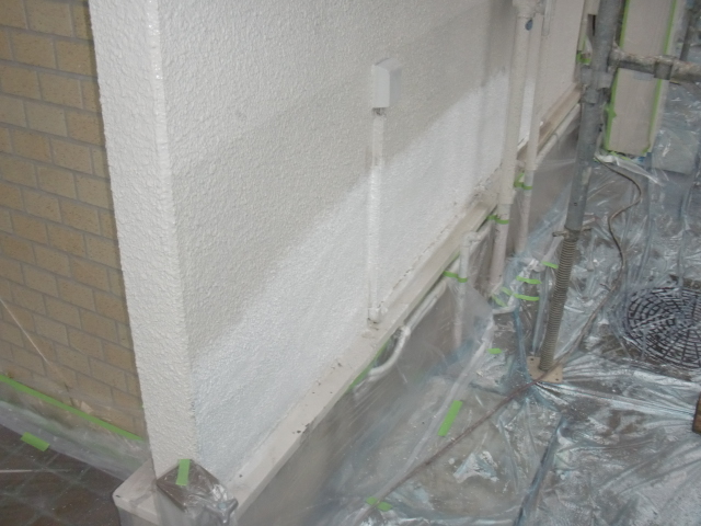 岸和田市天神山町の外壁の塗膜浮き補修