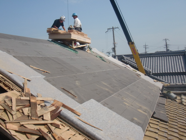 岸和田市土生町の既存の両サイドの軒天井板撤去