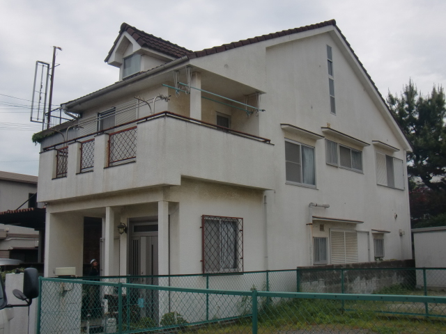 岸和田市春木旭町の屋根葺き替えと外壁塗装工事着工