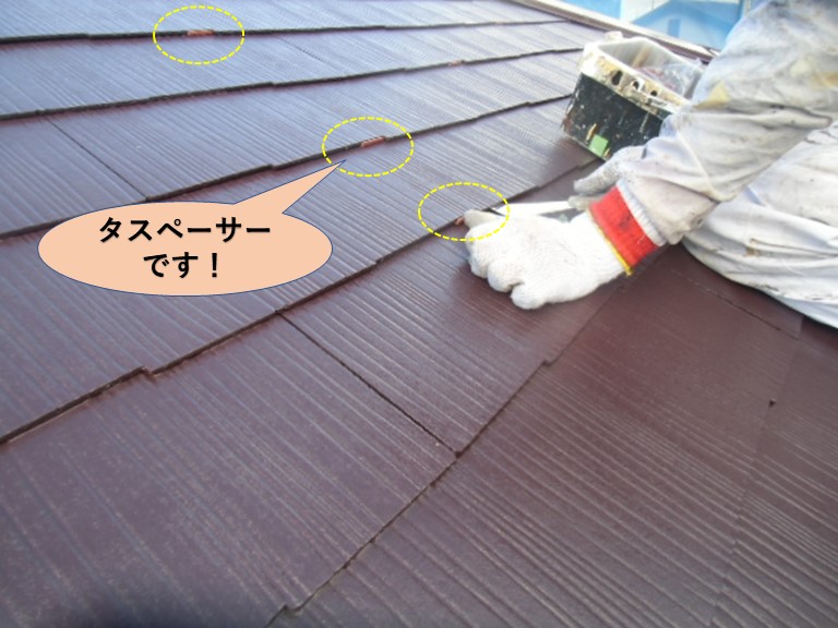 岸和田市尾生町の屋根にタスペーサー挿入