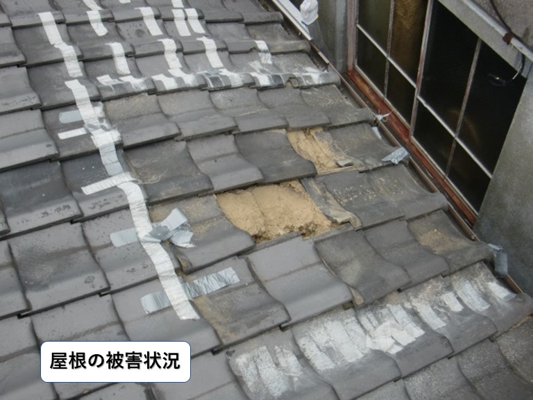 岸和田市のガレージの屋根の被害状況