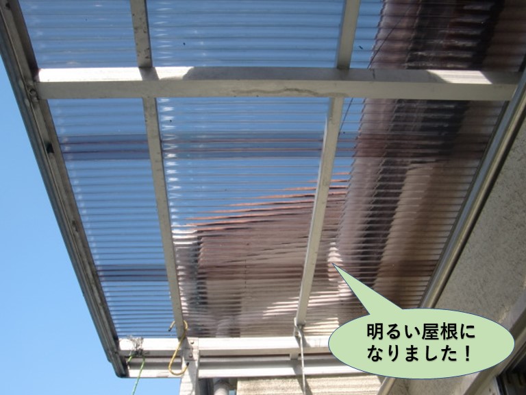 岸和田市のテラス屋根が明るい屋根になりました