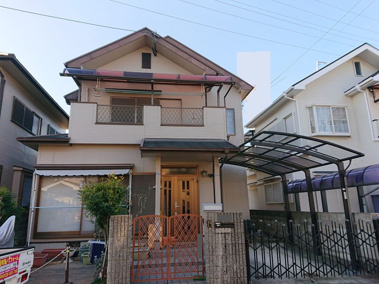 岸和田市のカーポートとテラスの平板張替で台風時の被害を修理したO様邸！
