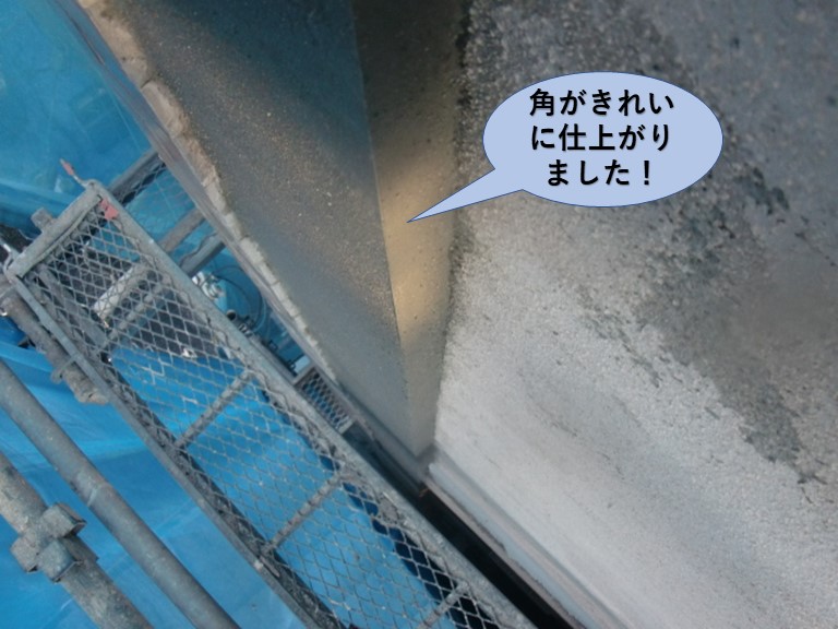 岸和田市のモルタル外壁の角がきれいに仕上がりました！