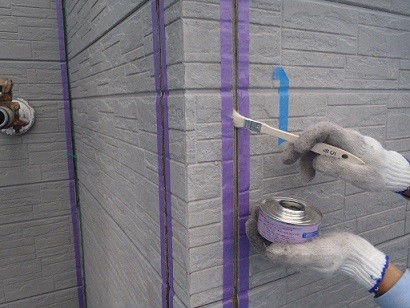 岸和田市真上町の外壁塗装と屋根塗装で外壁防水処理