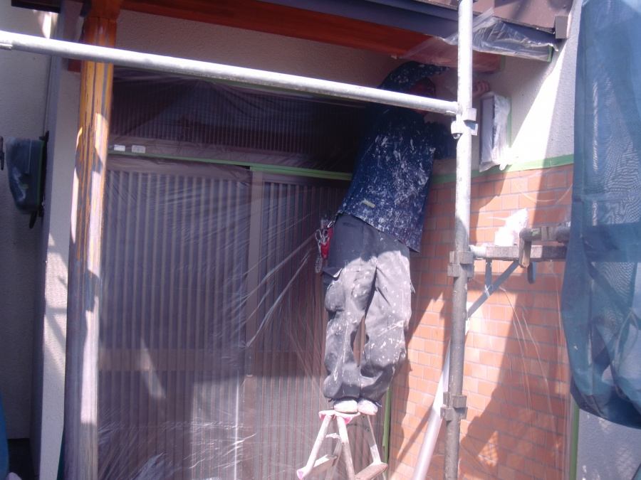 岸和田市土生町の外壁塗装前の付属部分の養生
