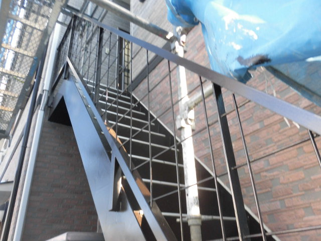 岸和田市の外部階段塗装完了