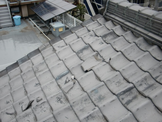熊取町の屋根の被害状況