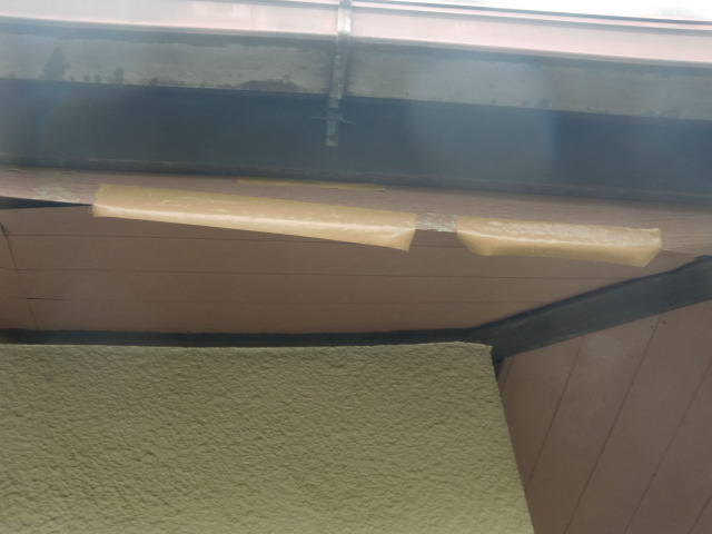 泉南市男里の劣化が激しい軒天井修理工事